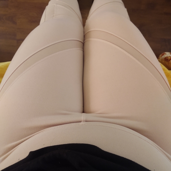Alo yoga Blush pink Medium leggings - Picture 4 of 4